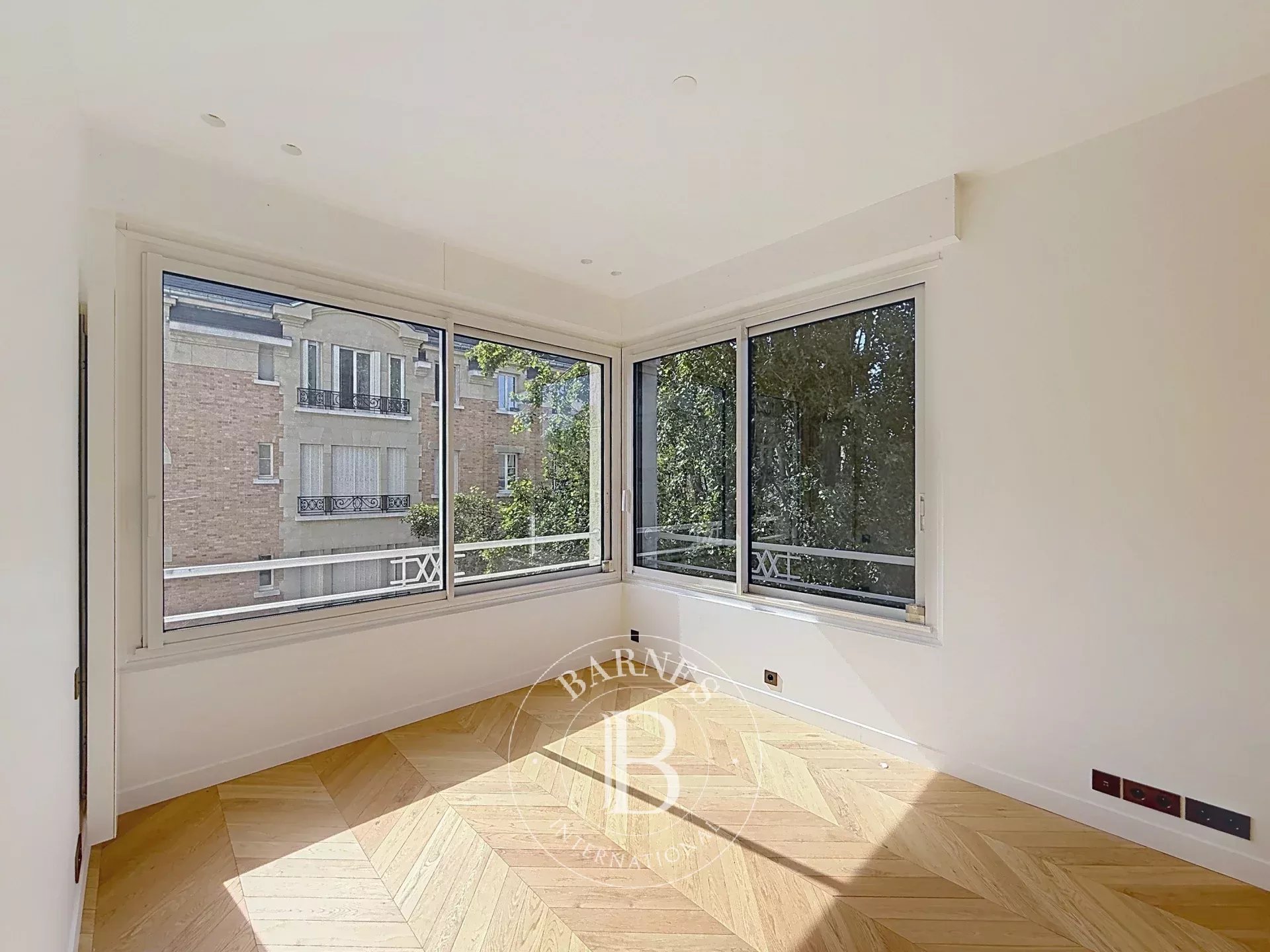 Paris  - Appartement 6 Pi&egrave;ces 4 Chambres - picture 5