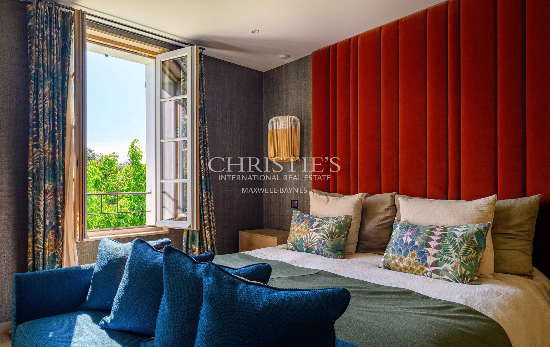 7 Bedroom Villa/Townhouse's Image 4