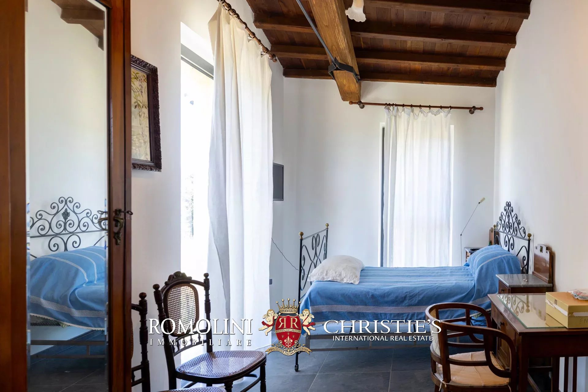 27 Bedroom Villa/Townhouse's Image 123