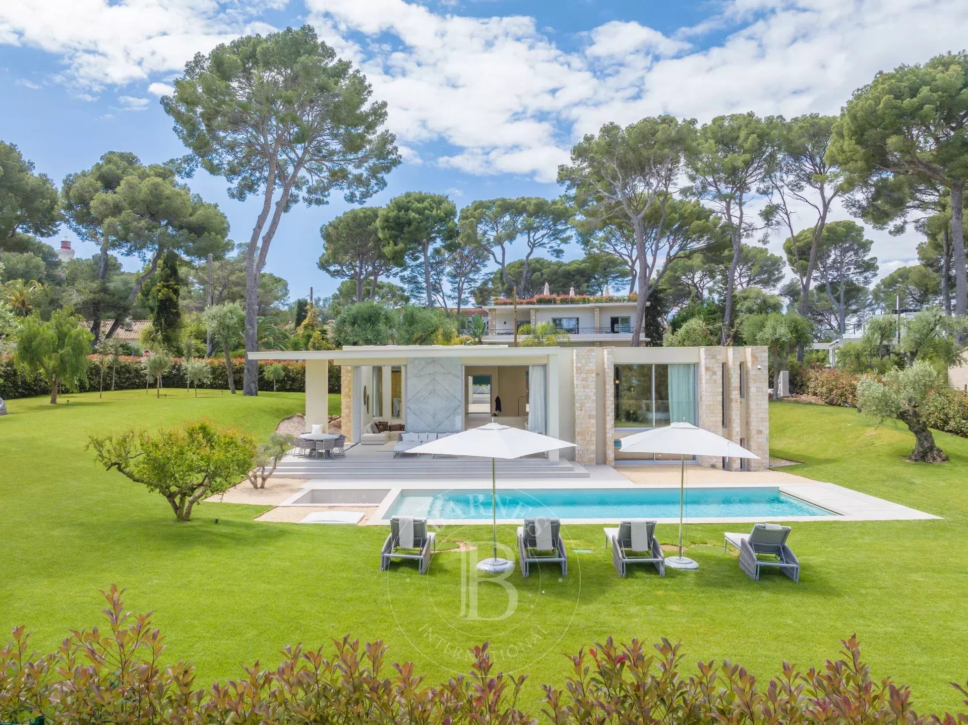 Villa Antibes - picture 27