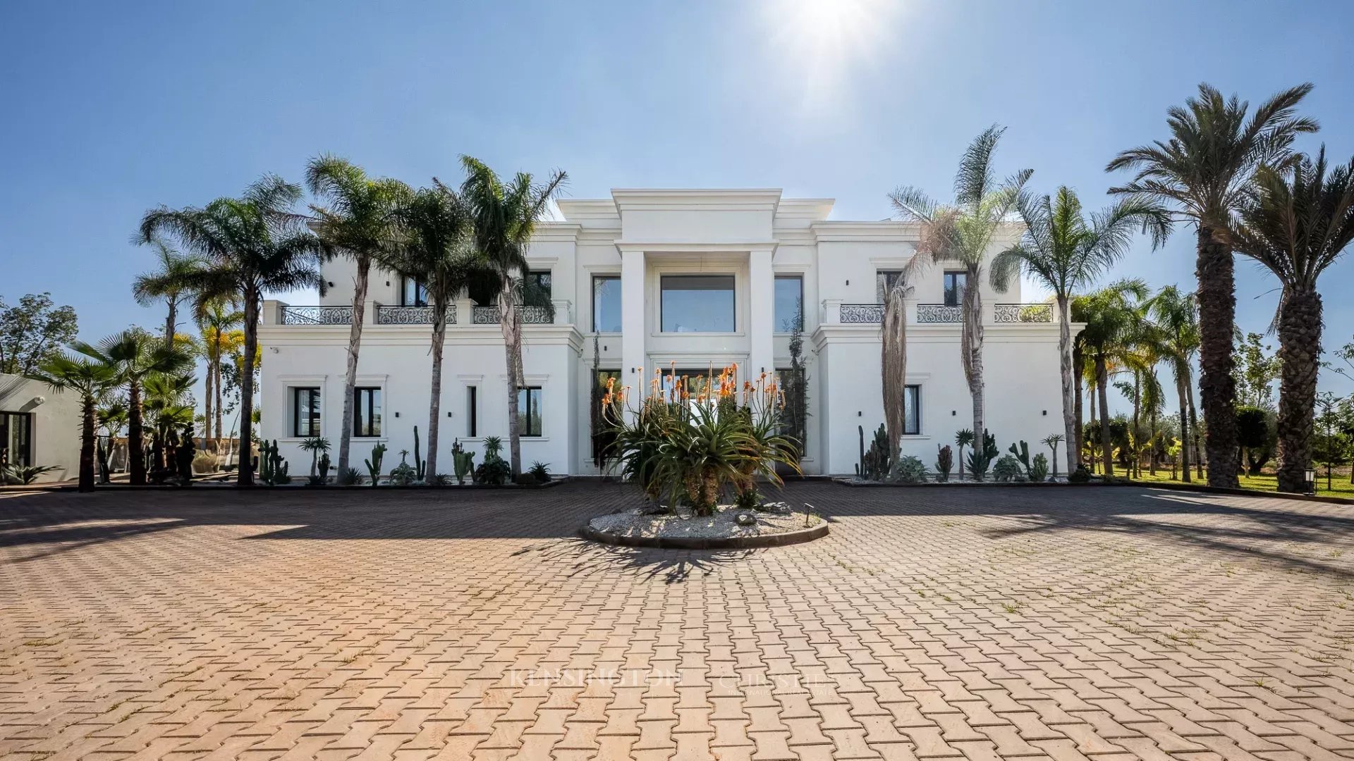 5 Bedroom Villa/Townhouse's Image 4