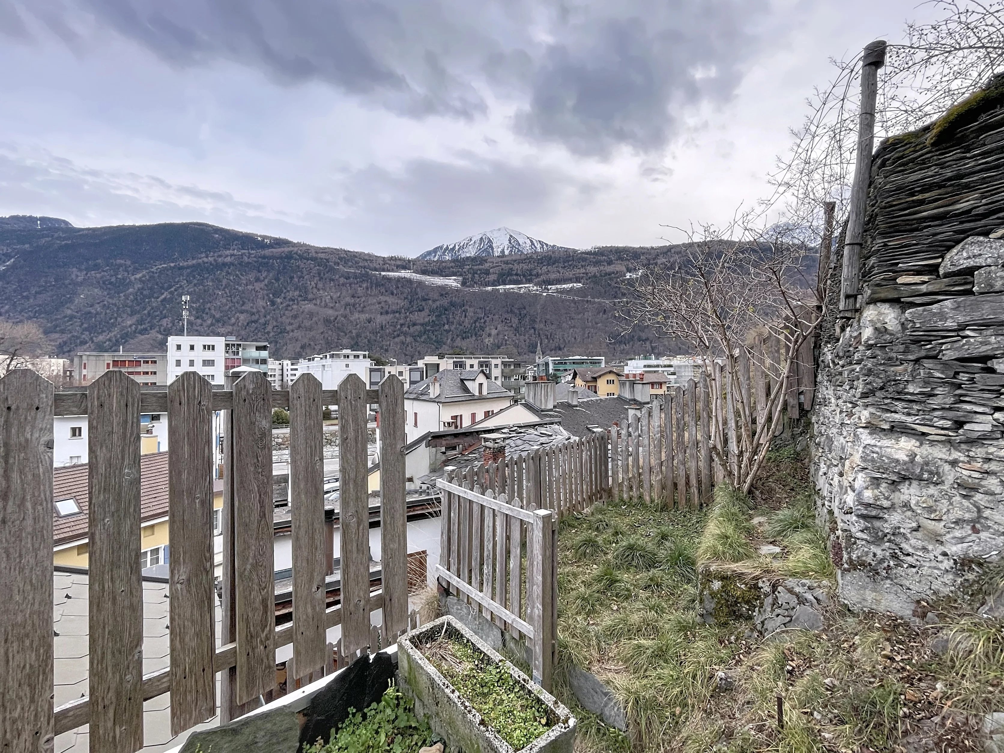 Belle maison contiguë