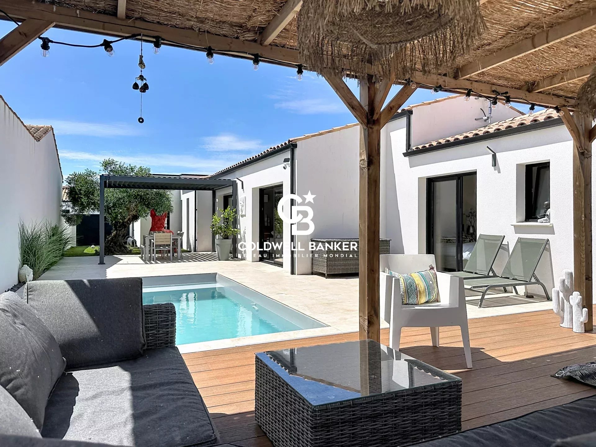 Maison contemporaine avec piscine et suite parentale à 20 min de La Rochelle