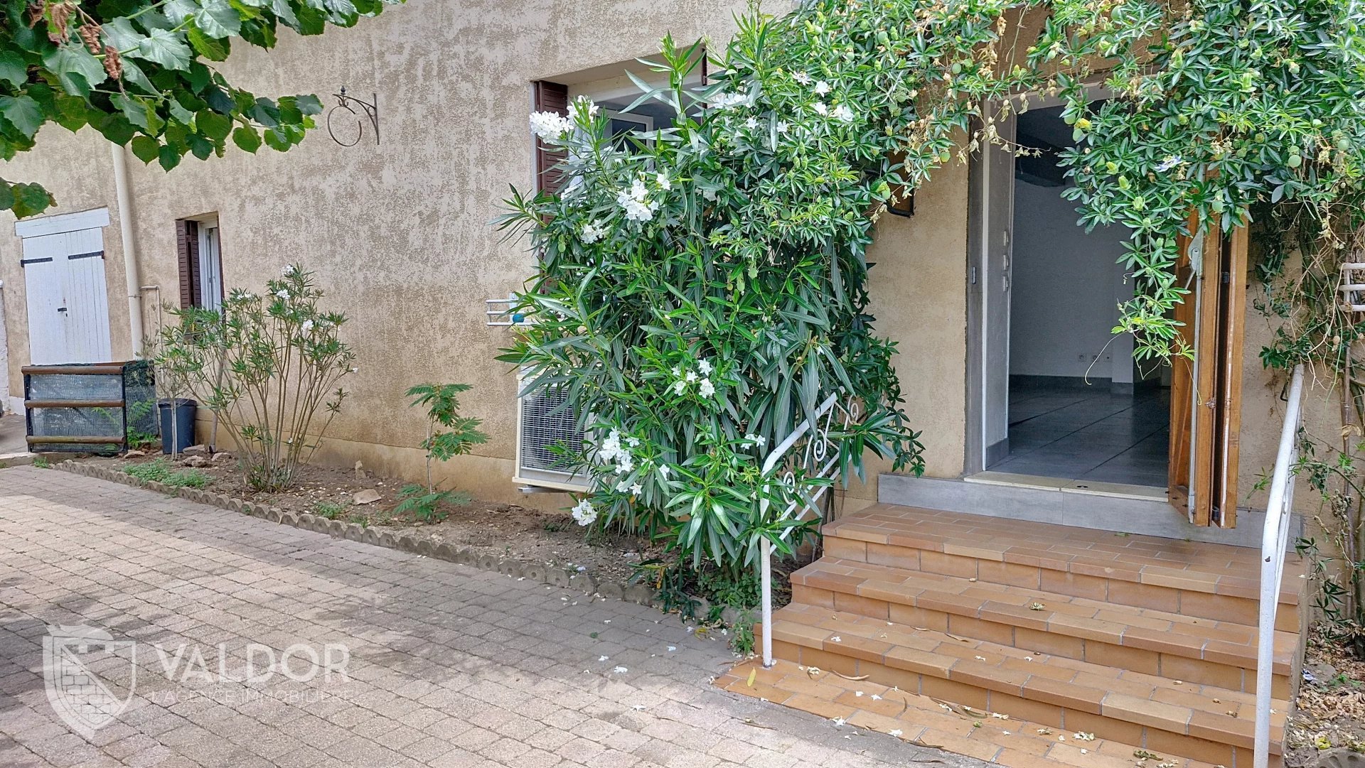 MONTMERLE SUR SAONE - Maison de Village