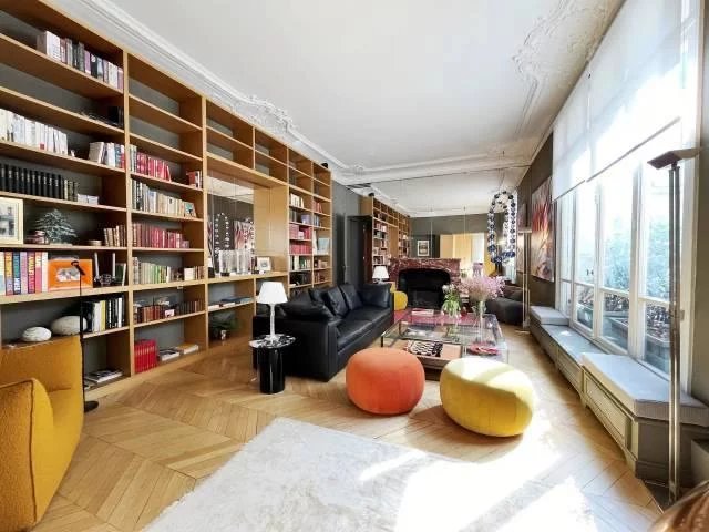 Agence immobilière de Paris Stone Real Estate