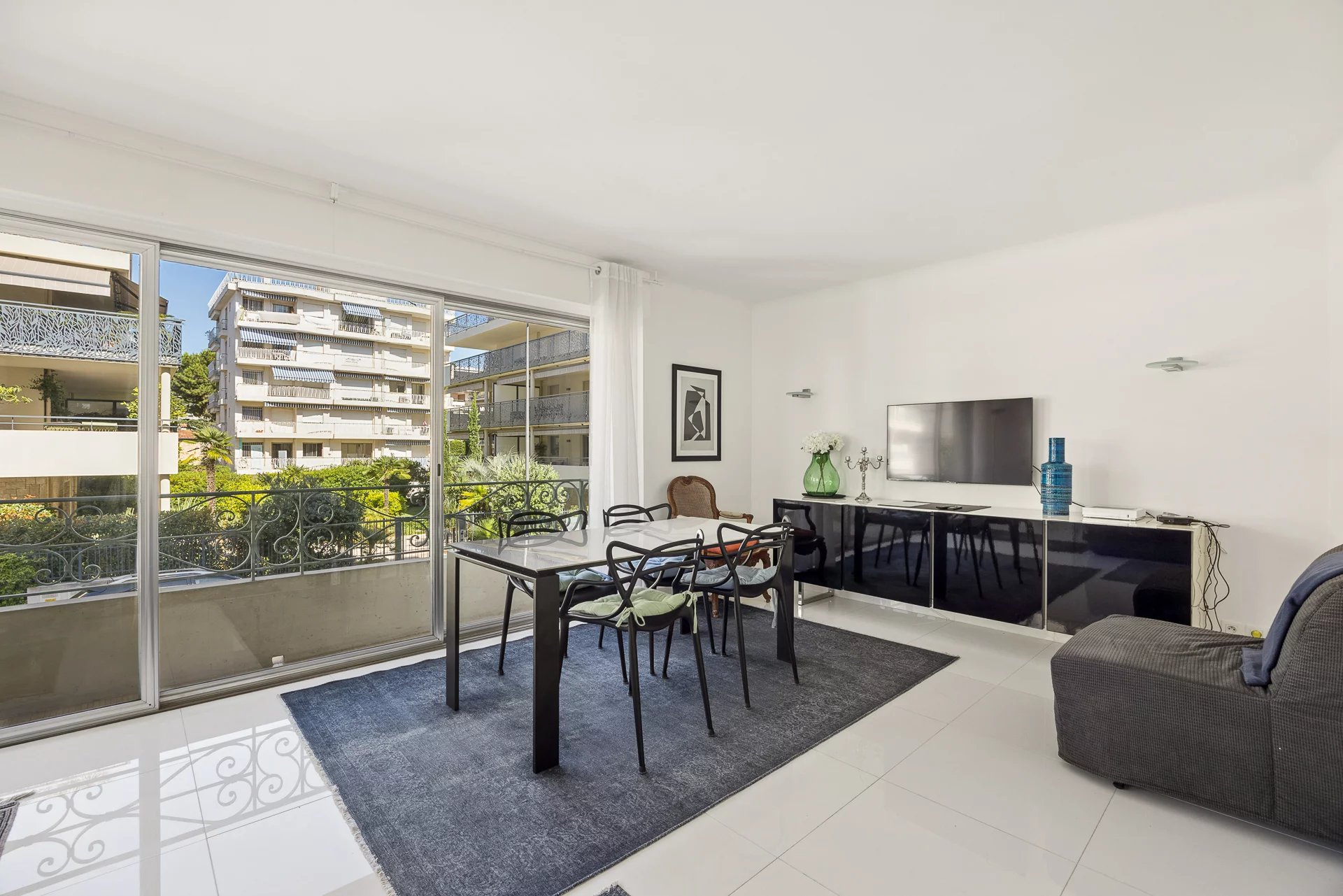 Cannes – Palm Beach – Attractive One-Bedroom Apartment