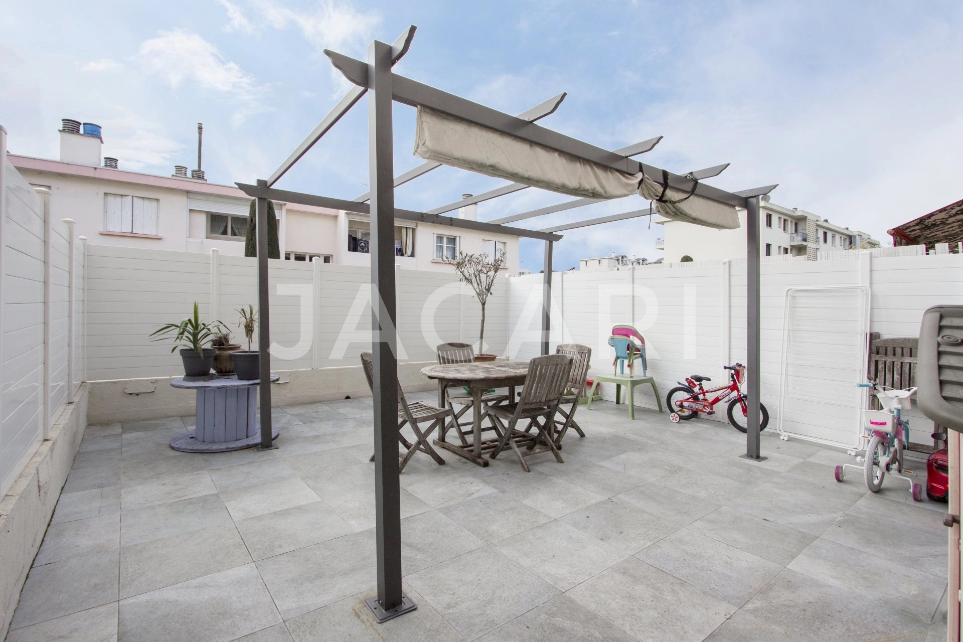 Agence immobilière de 