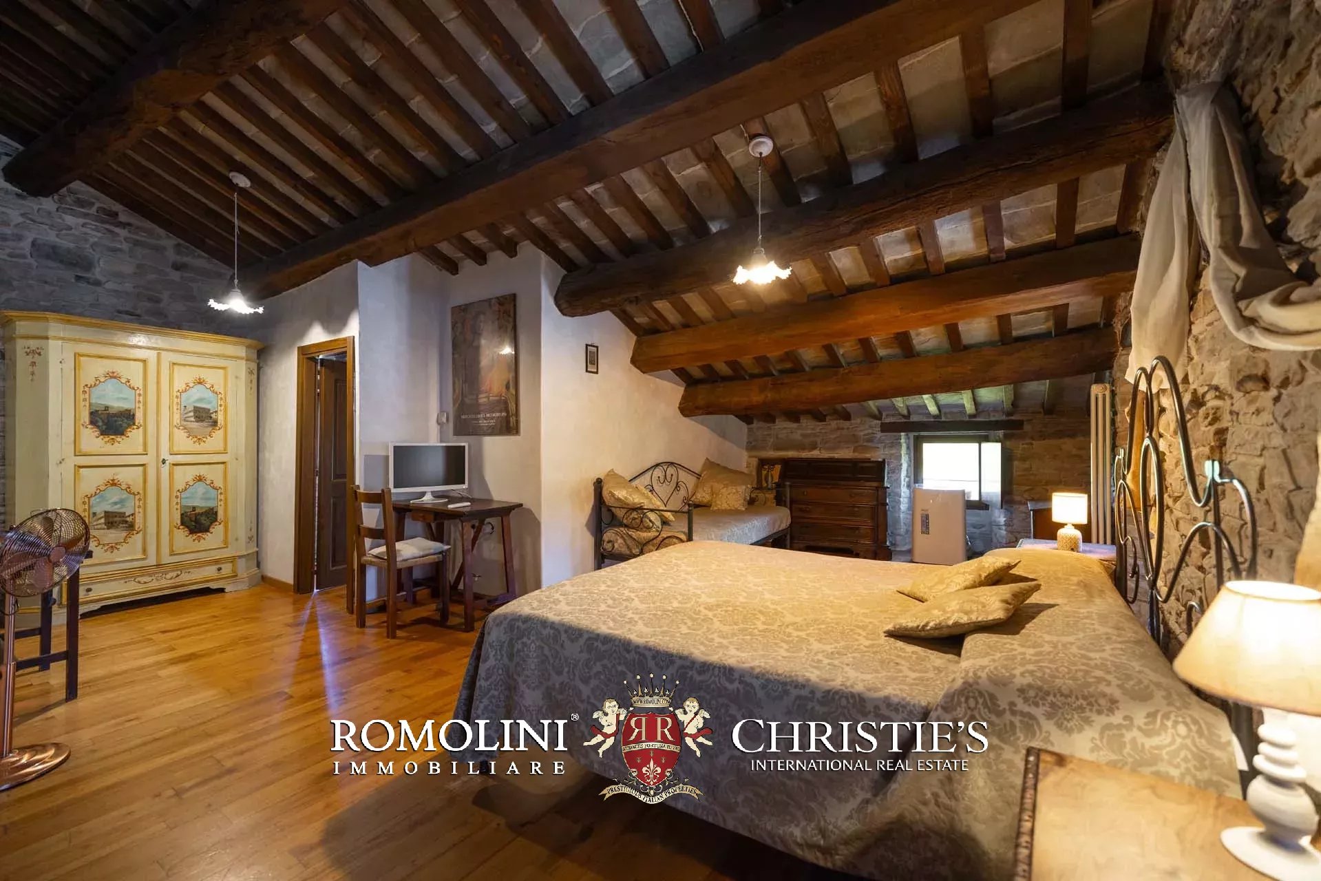 10 Bedroom Chateau's Image 35