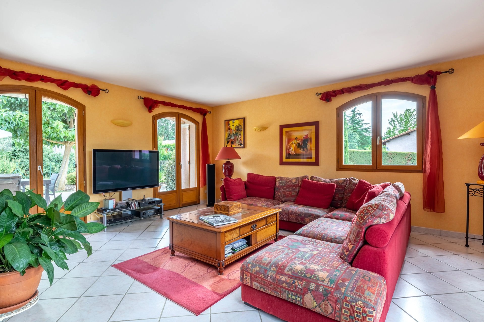 Belle villa de 147 m²  avec piscine à Chasselay (69380)