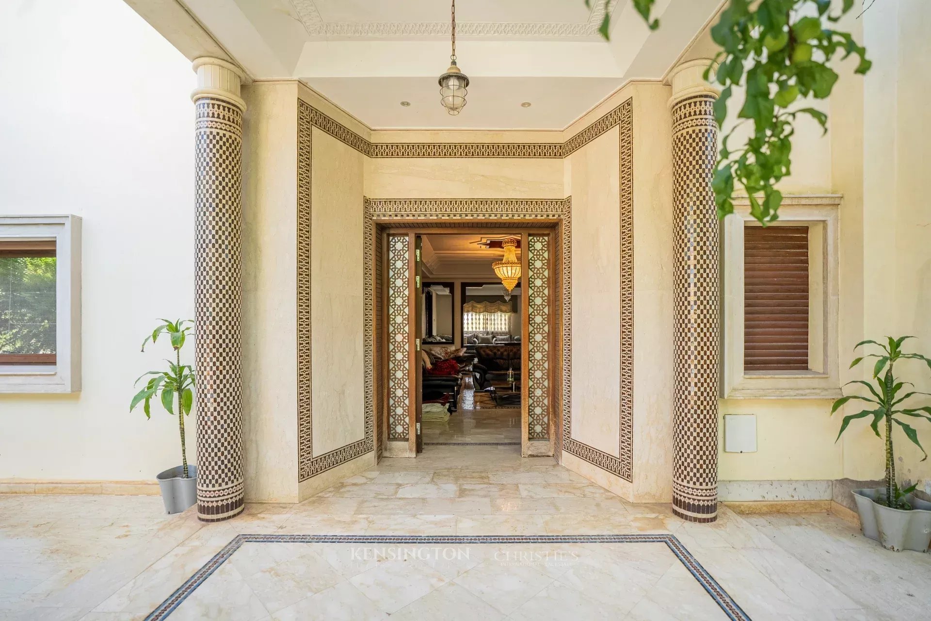6 Bedroom Villa/Townhouse's Image 4