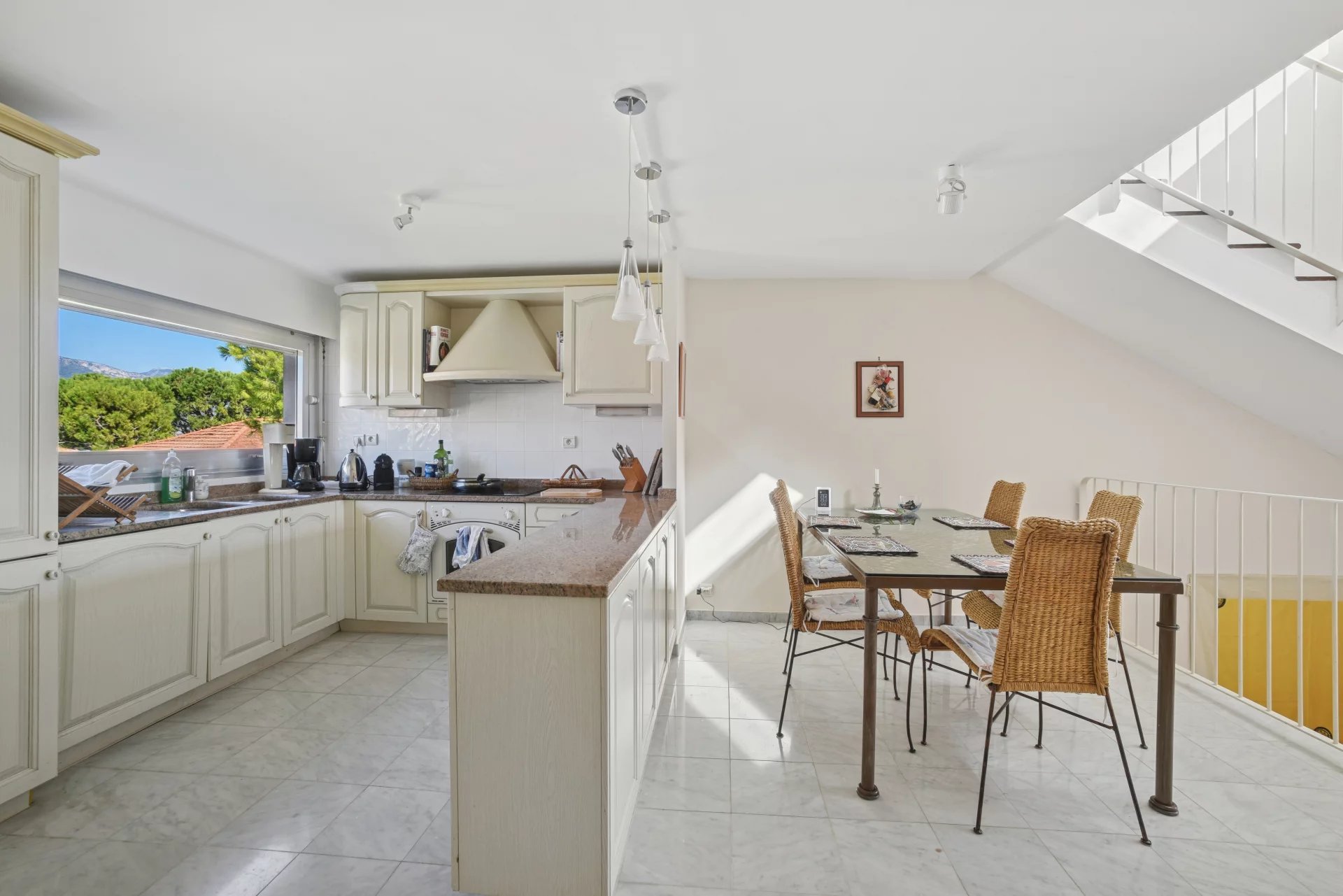 Triplex apartment with full rooftop and sea-views