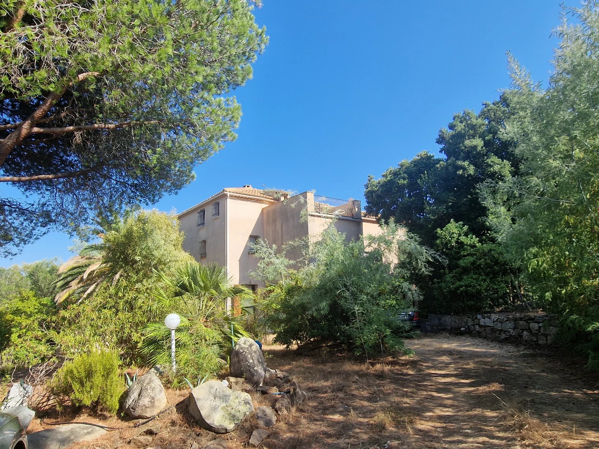 EXCLUSIVITÉ  BELLE PROPRIÉTÉ  CALA D 'ORU  SOLENZARA