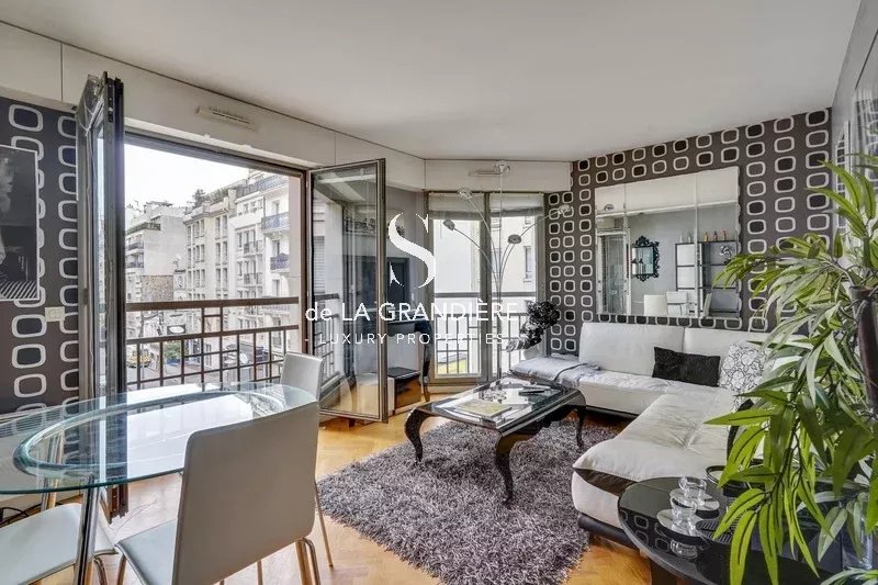 Paris 16ème - rue Mesnil - vue dégagée