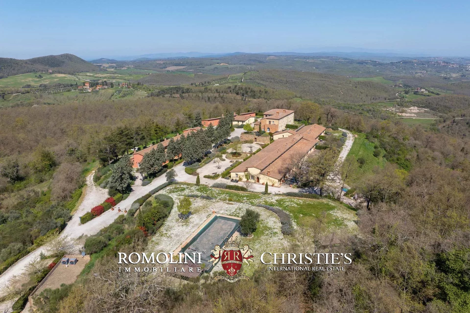 LUXUSANLAGE MIT 19 WOHNUNGEN IN DER TOSKANA, VAL D'ORCIA