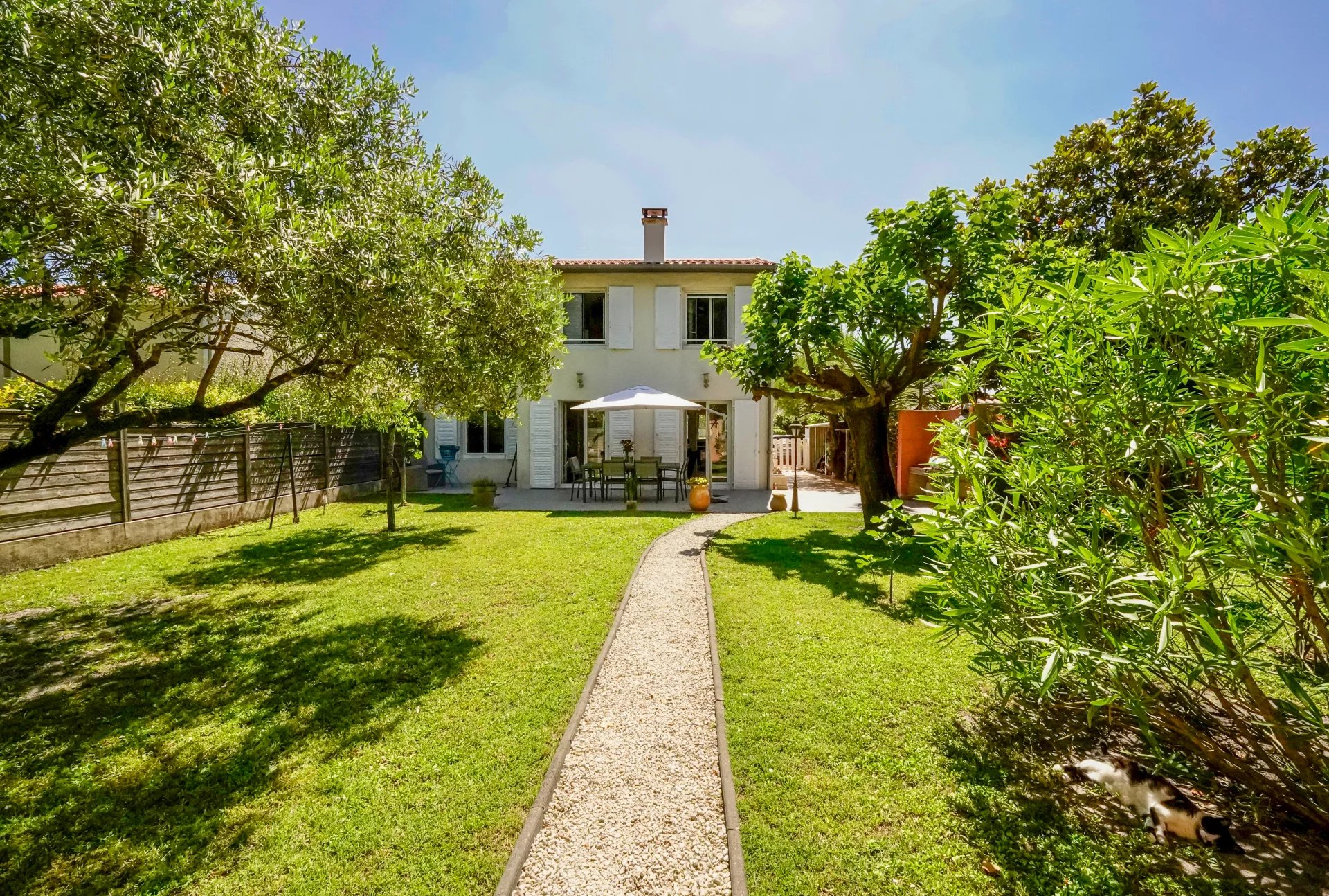 Maison T5, jardin, dépendance, cave, garage Eysines-Migron