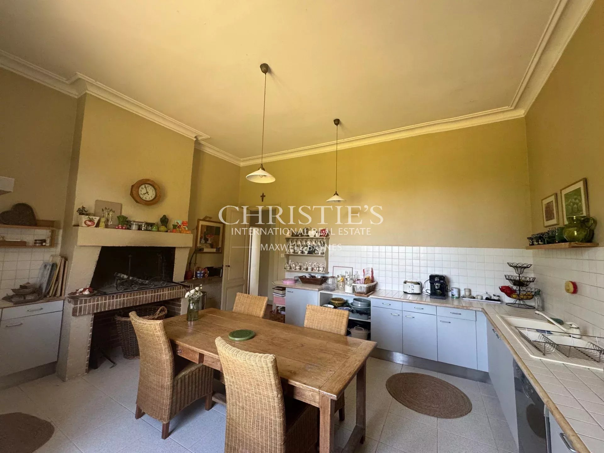 4 Bedroom Villa/Townhouse's Image 7