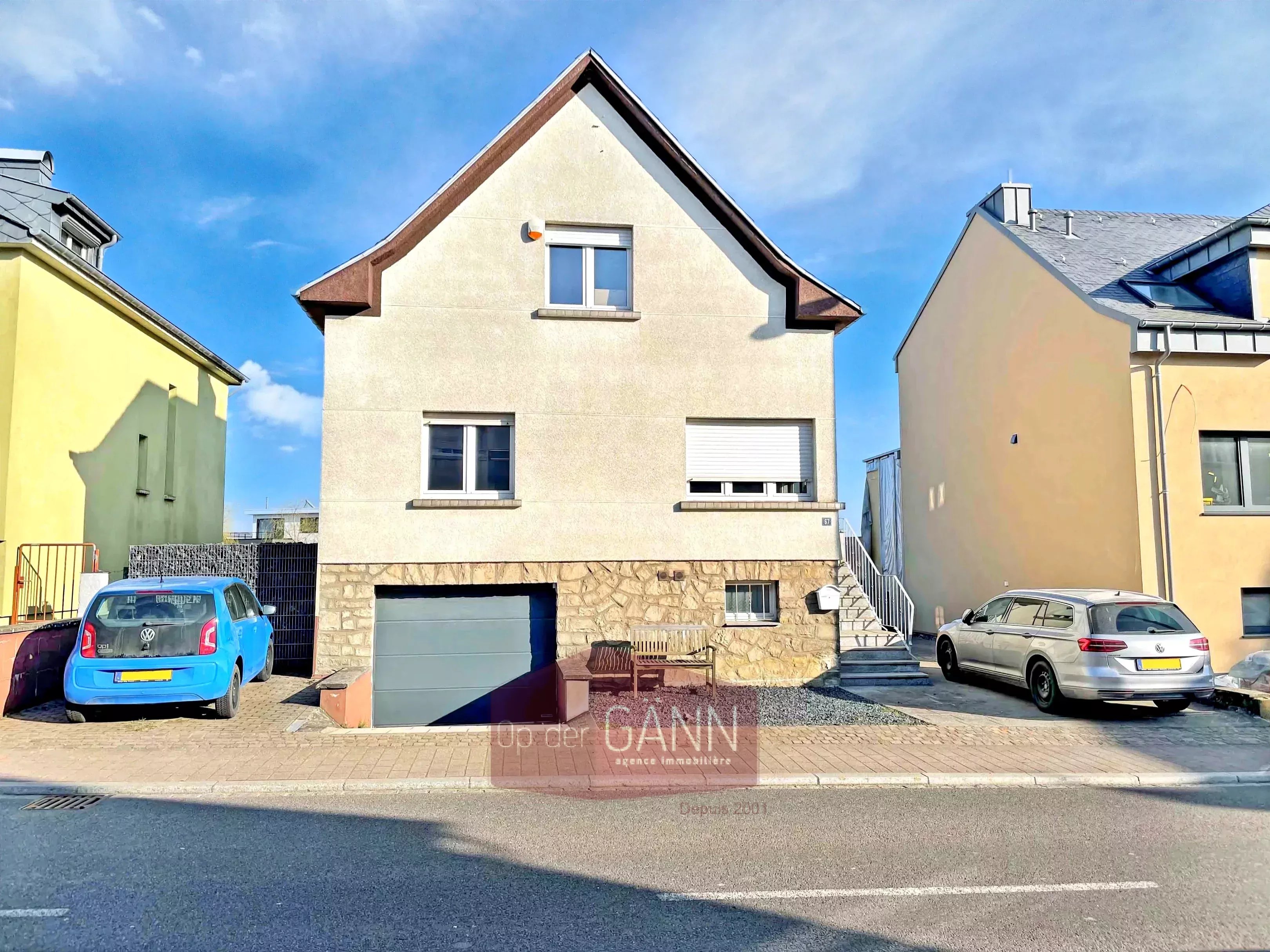 Maison libre des 4 côtés à vendre à Mondercange, 2 chambres (possibilité 3), jardin, +/- 117 m2