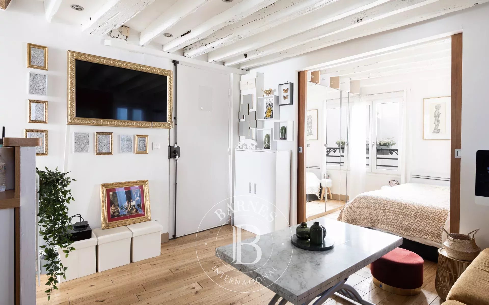 Daire Paris 1er - picture 8