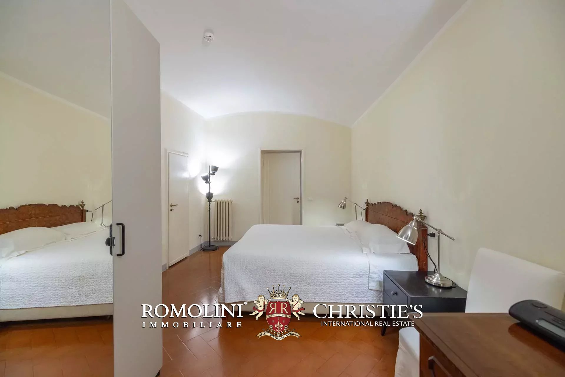 16 Bedroom Villa/Townhouse's Image 200