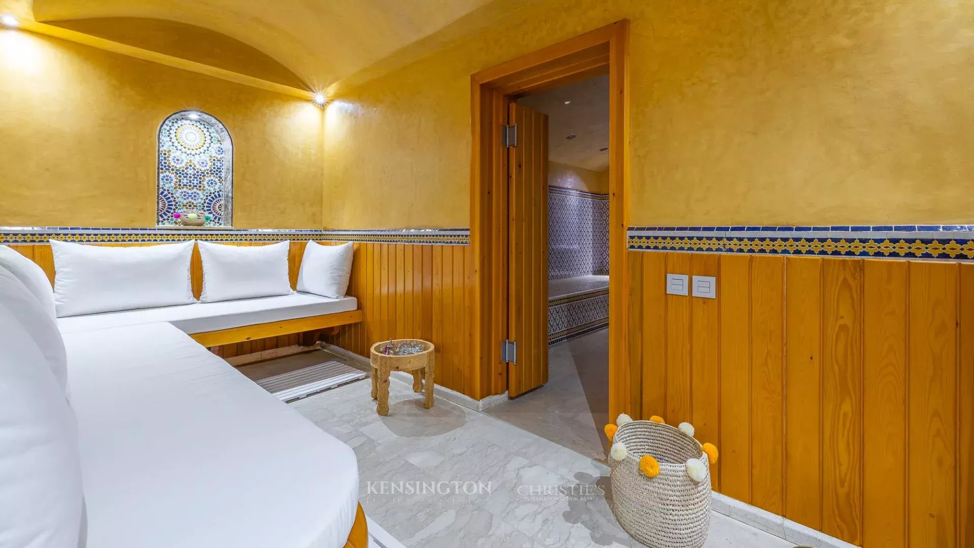 9 Bedroom Villa/Townhouse's Image 41