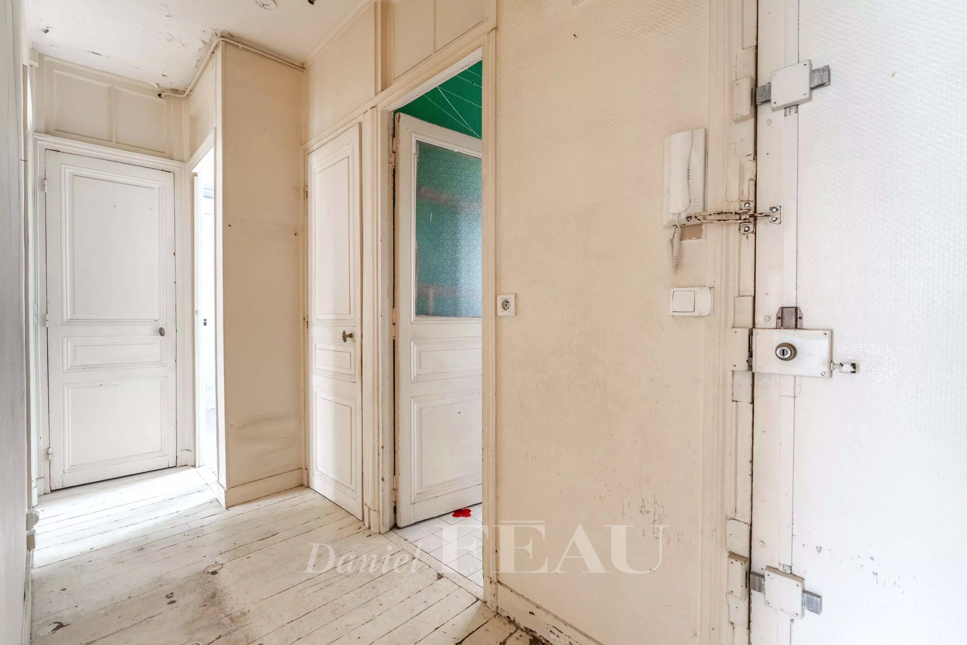Sale Apartment Paris 17th