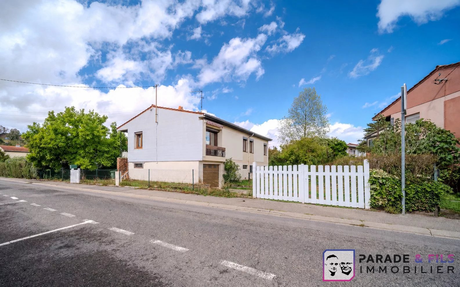 MAISON FAMILIALE À RÉNOVER – 4 CHAMBRES, JARDIN ET SOUS-SOL
