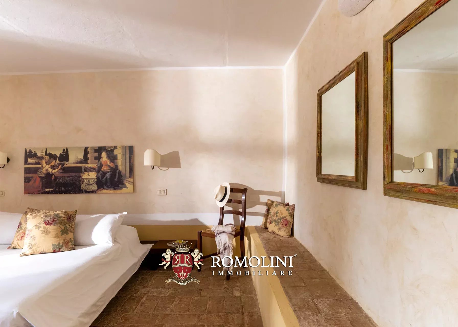 13 Bedroom Villa/Townhouse's Image 83