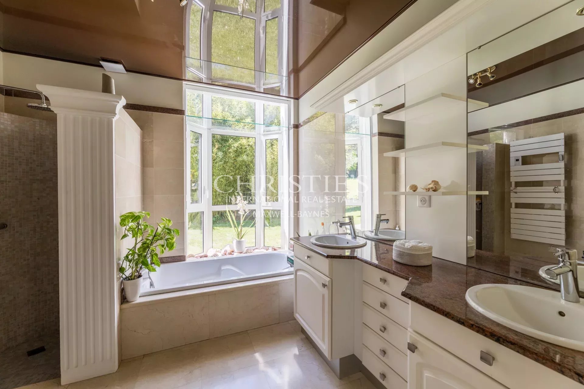 4 Bedroom Villa/Townhouse's Image 14