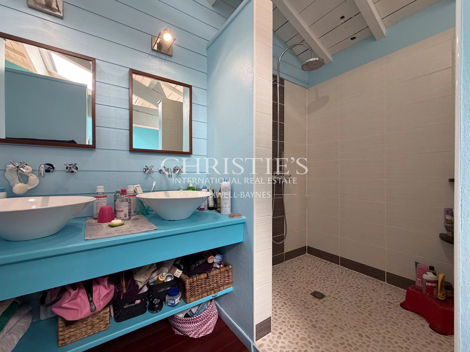 6 Bedroom Villa/Townhouse's Image 25
