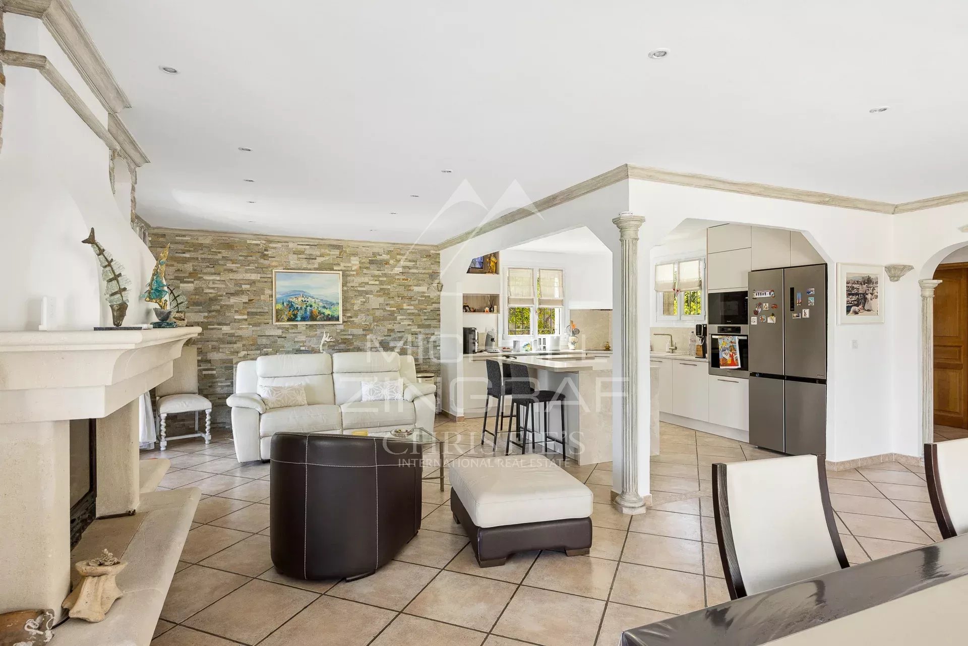 5 Bedroom Villa/Townhouse's Image 5