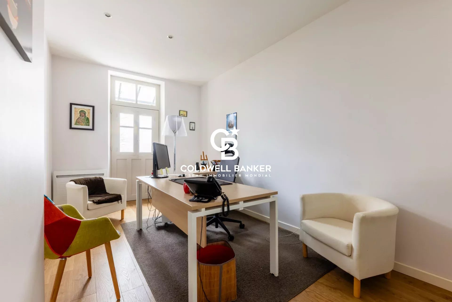 NANTES - SAINTE-THERESE - BUREAUX ATYPIQUES AVEC CACHET