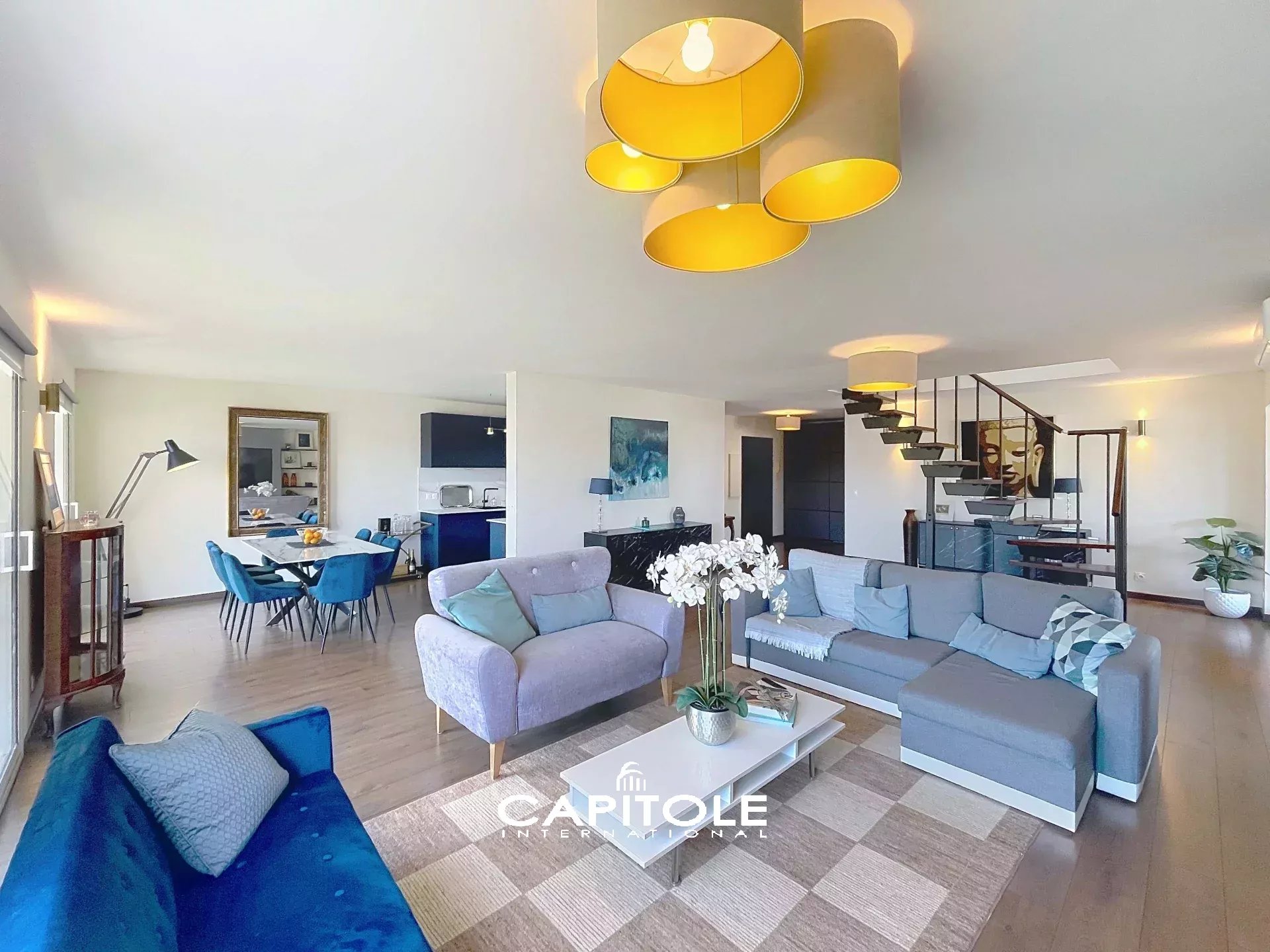 Agence immobilière de 