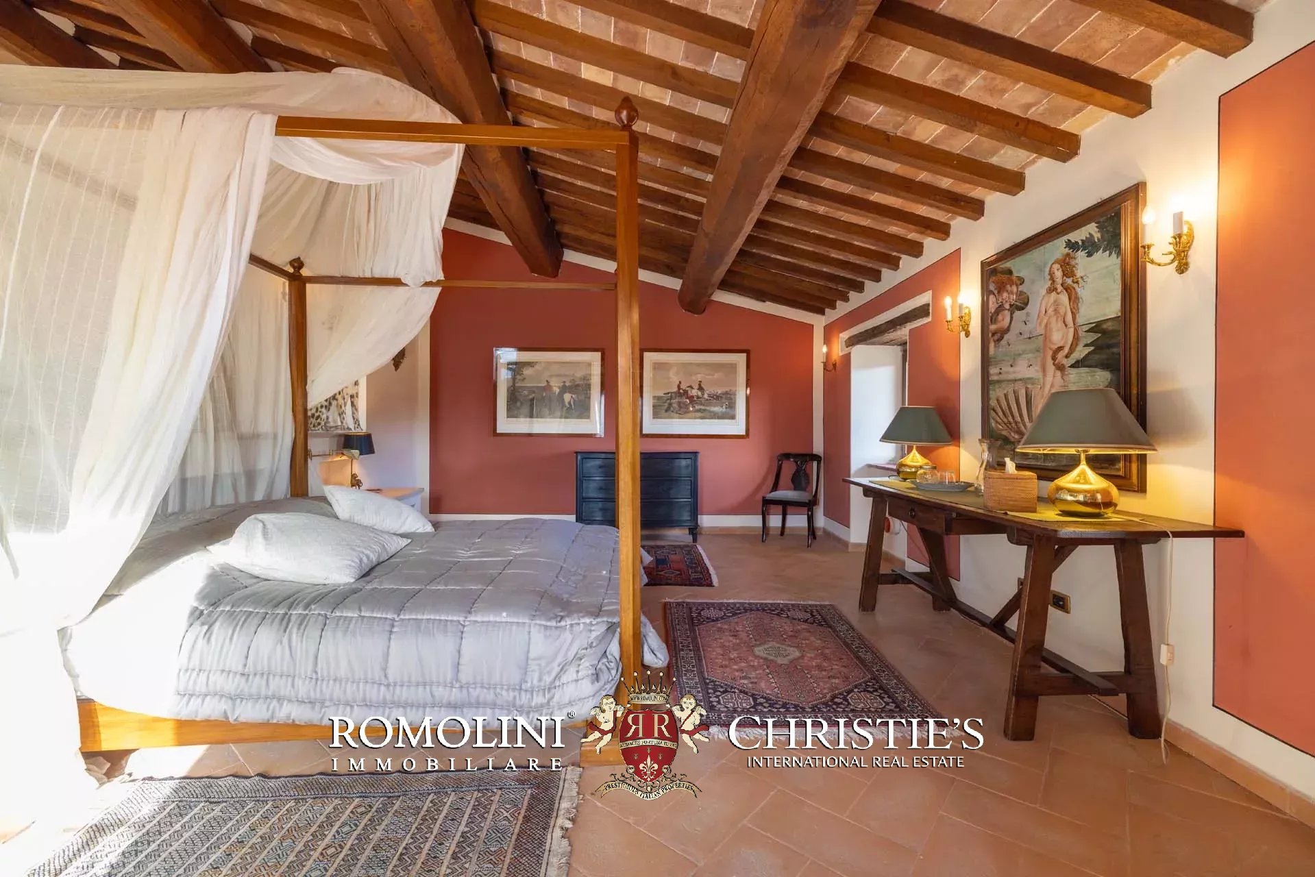 10 Bedroom Villa/Townhouse's Image 114