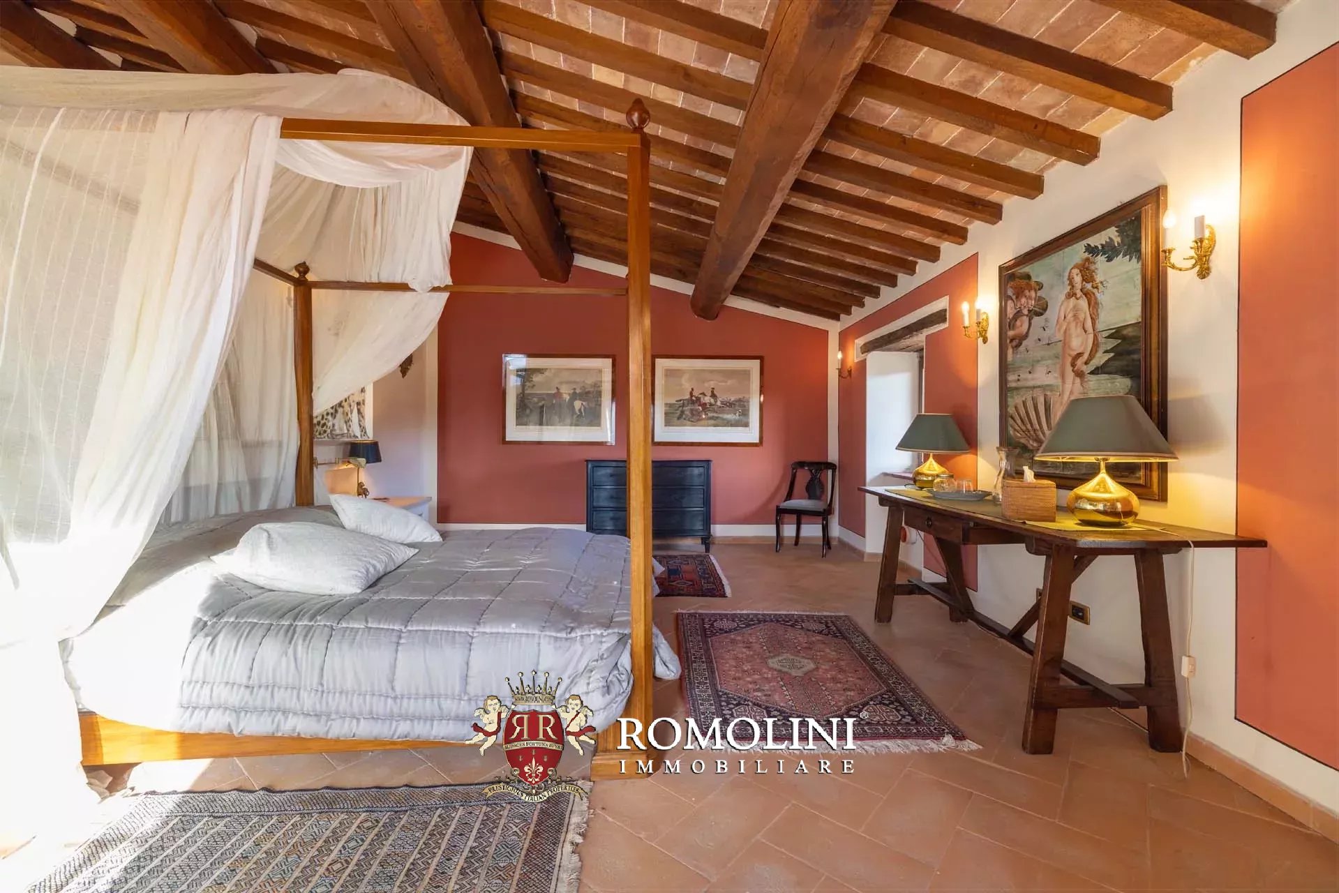 10 Bedroom Villa/Townhouse's Image 114