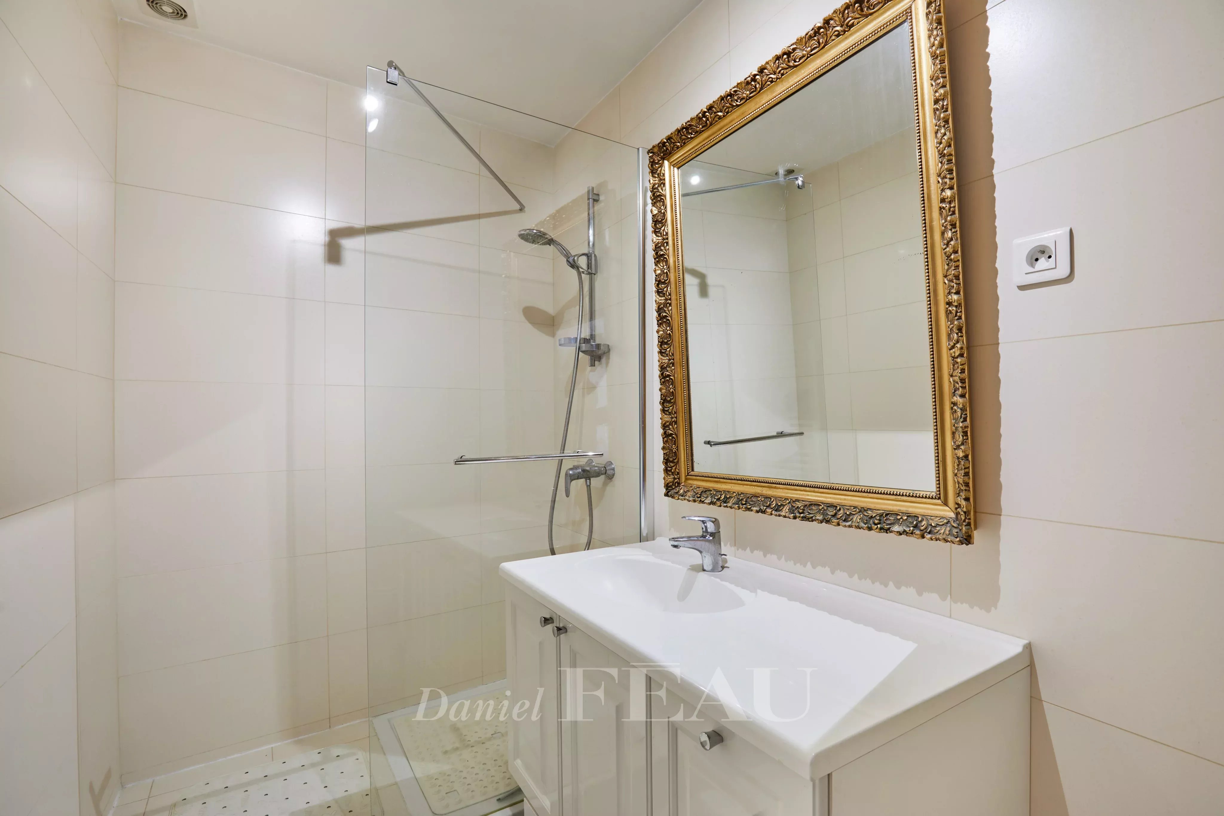 SALLE DE DOUCHE CARRELAGE