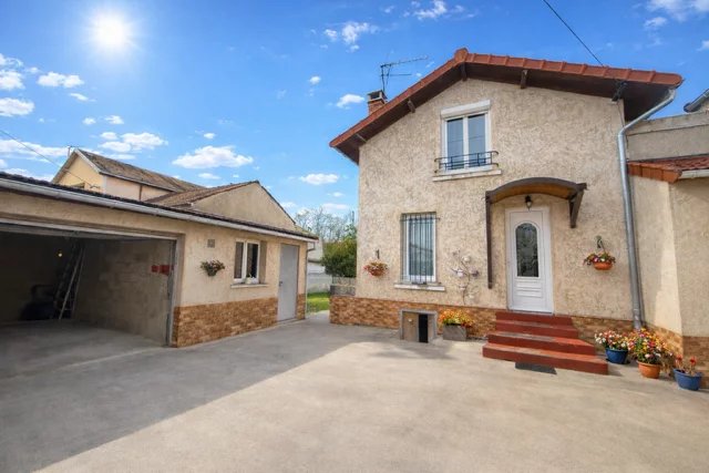 Champigny-sur-Marne – Maison familiale avec grand terrain et fort potentiel