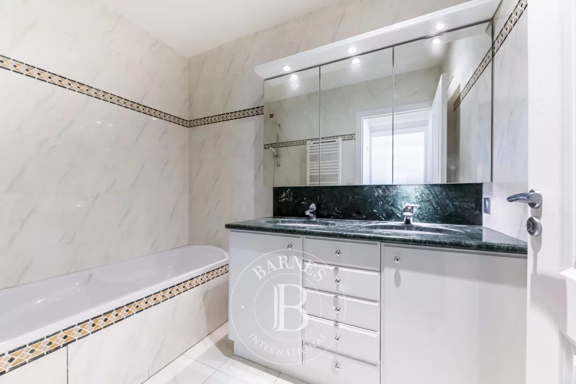 Daire Neuilly-sur-Seine - picture 11