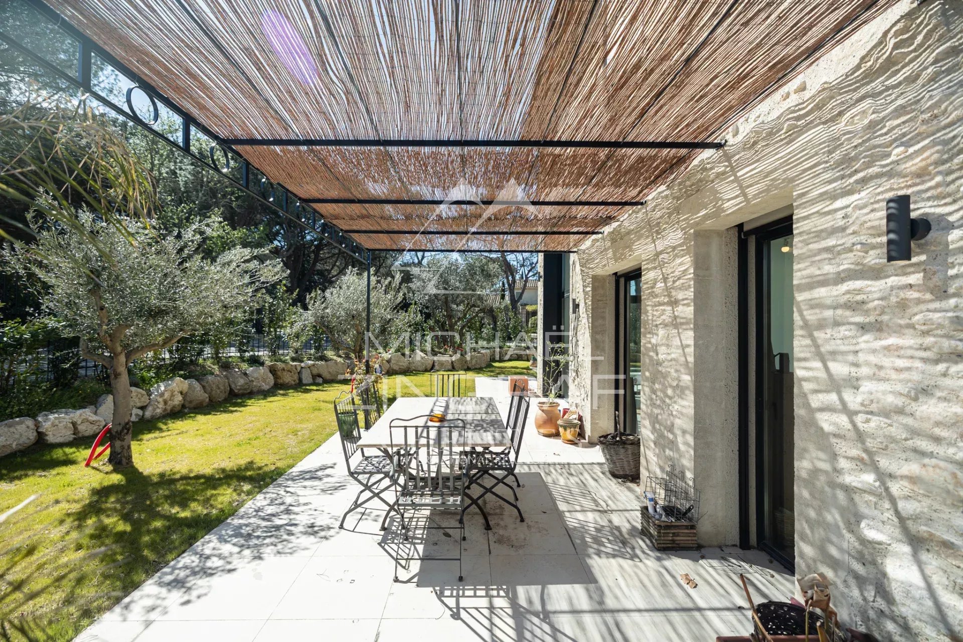 4 Bedroom Villa/Townhouse's Image 3