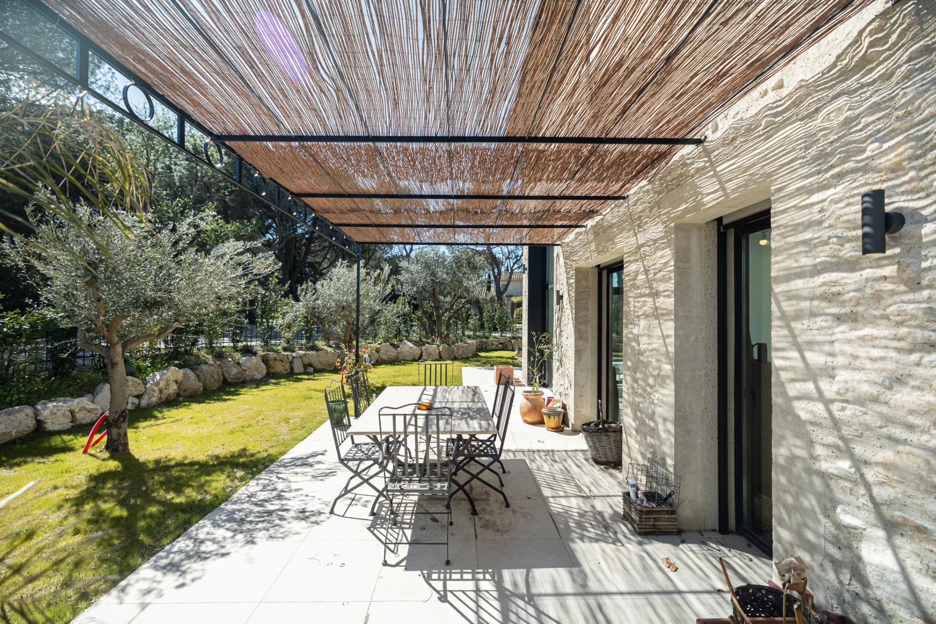 EXCLUSIVE Exceptional villa with pool, Eygalières