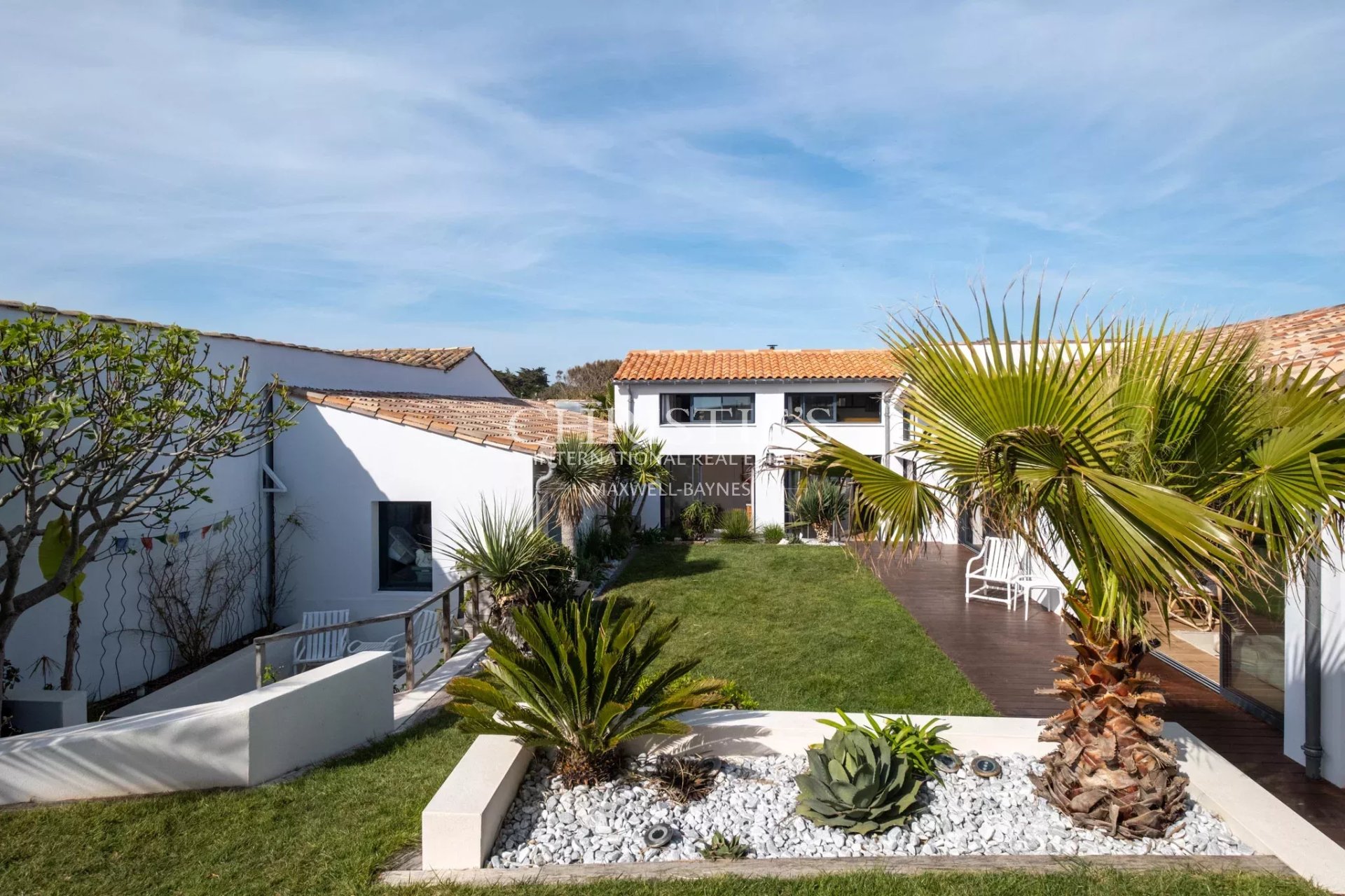 4 Bedroom Villa/Townhouse's Image 5