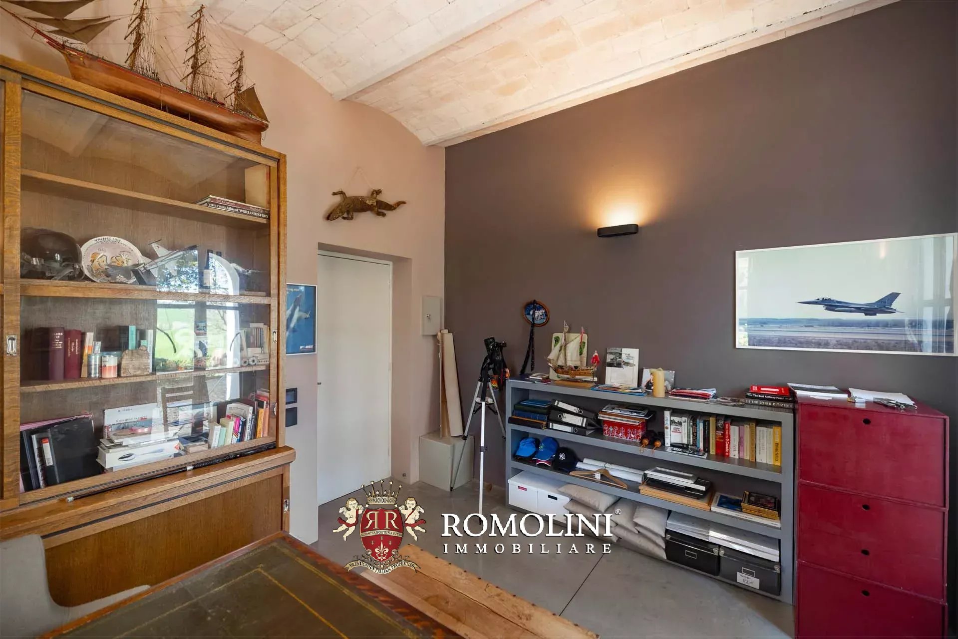 7 Bedroom Villa/Townhouse's Image 16