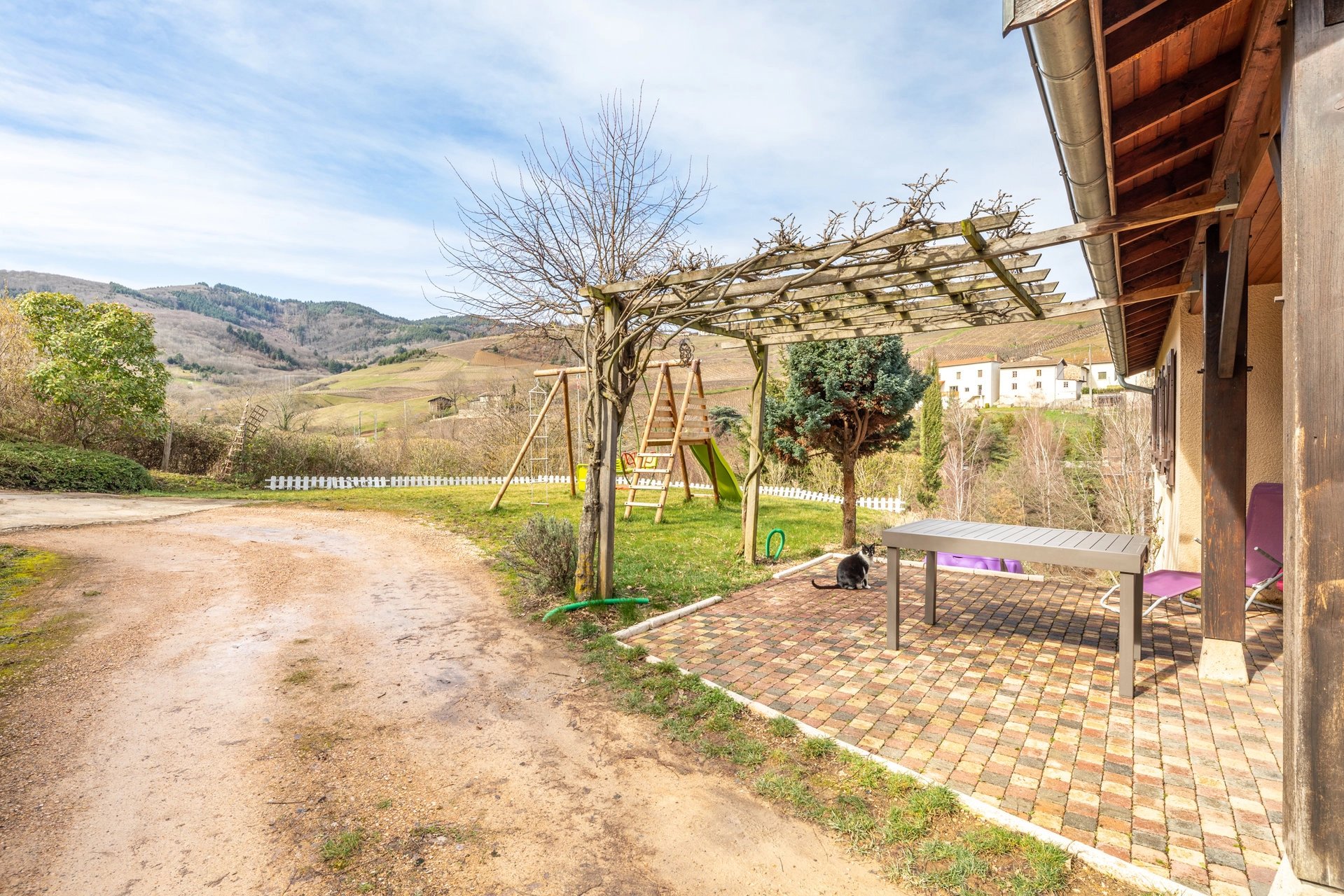 Maison avec vue dégagée sur les vallons