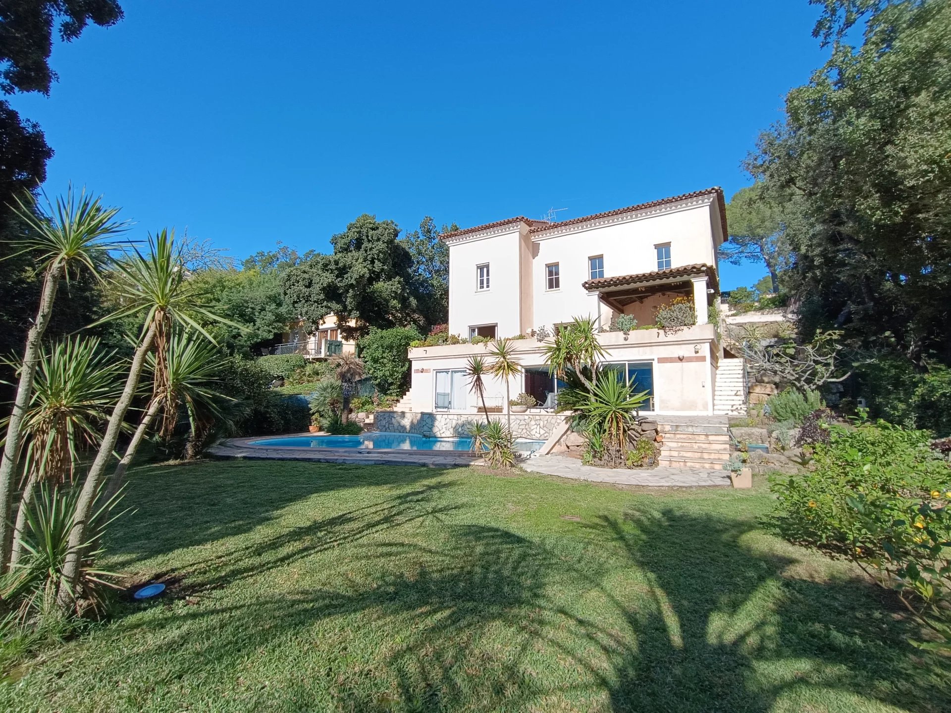 Villa d'architecte à Saint-Raphaël avec Piscine