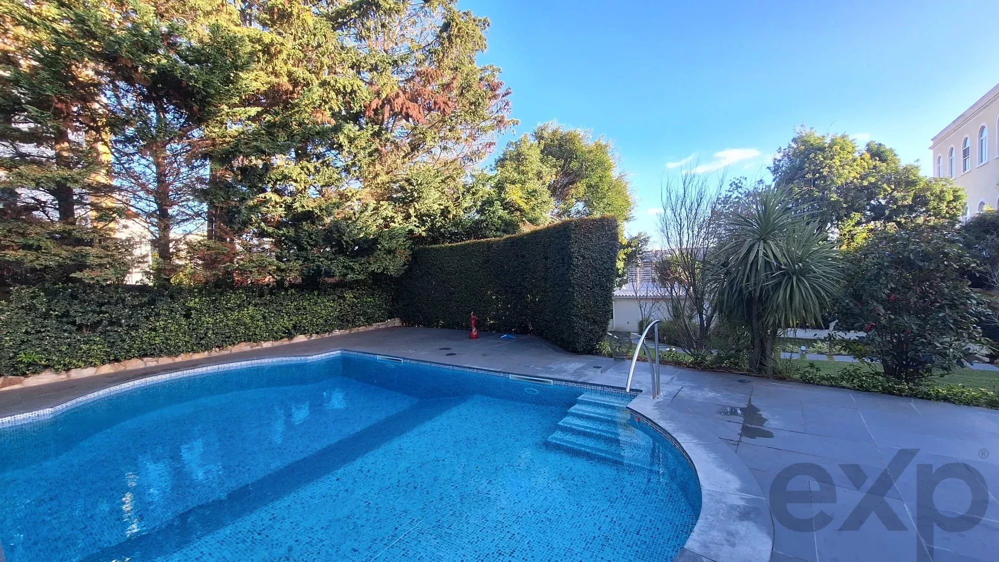 Monte Estoril: Charming 5-bed Villa with large garden and pool 86644506 image 10