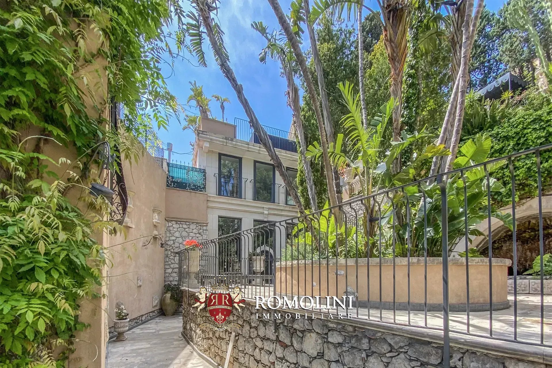 LUXURY SEA VIEW VILLA WITH POOL FOR SALE IN TAORMINA, SICILY