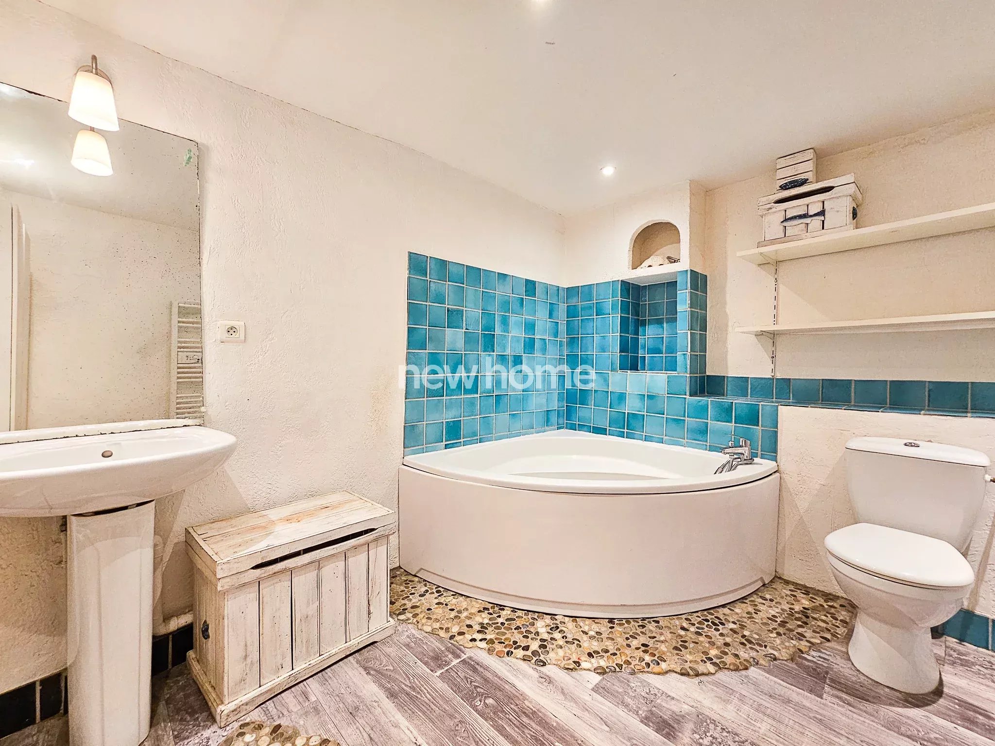 Charmante maison de village aux beaux volumes  Ampus