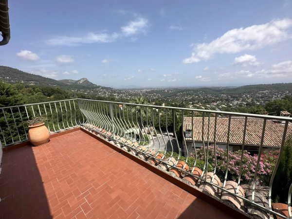 Villa - 5 bedroom - Tourrettes-sur-Loup - panoramic Seaview - terraces — photo 4