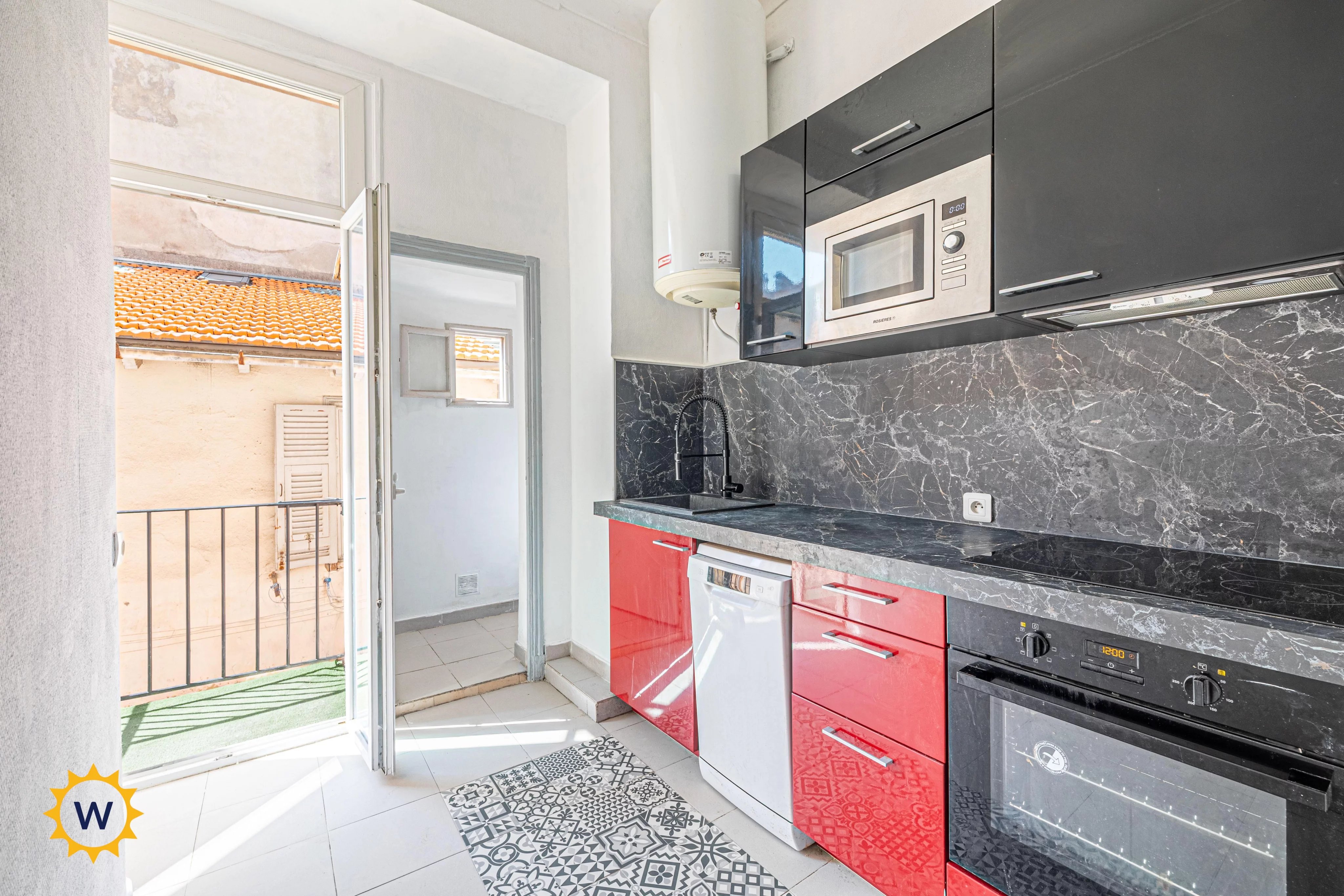 NICE LE PORT RUE BONAPARTE – 3/4 PIÈCES TRAVERSANT 65 M² – BALCON – ASCENSEUR — photo 4