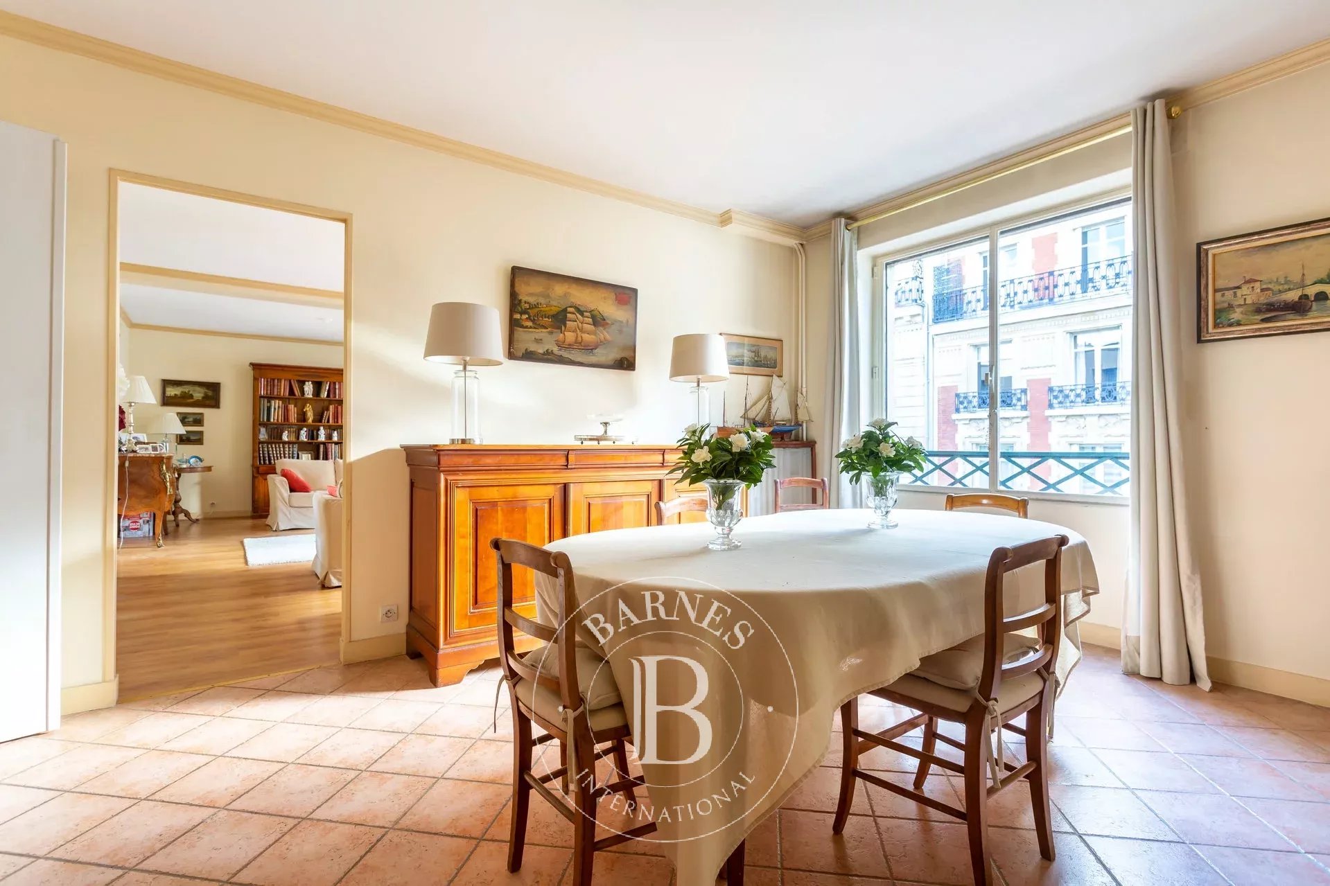 Neuilly-Mairie-Sainte Foy - 4-room apartment - 2 to 3 bedrooms - Upper floor - picture 5