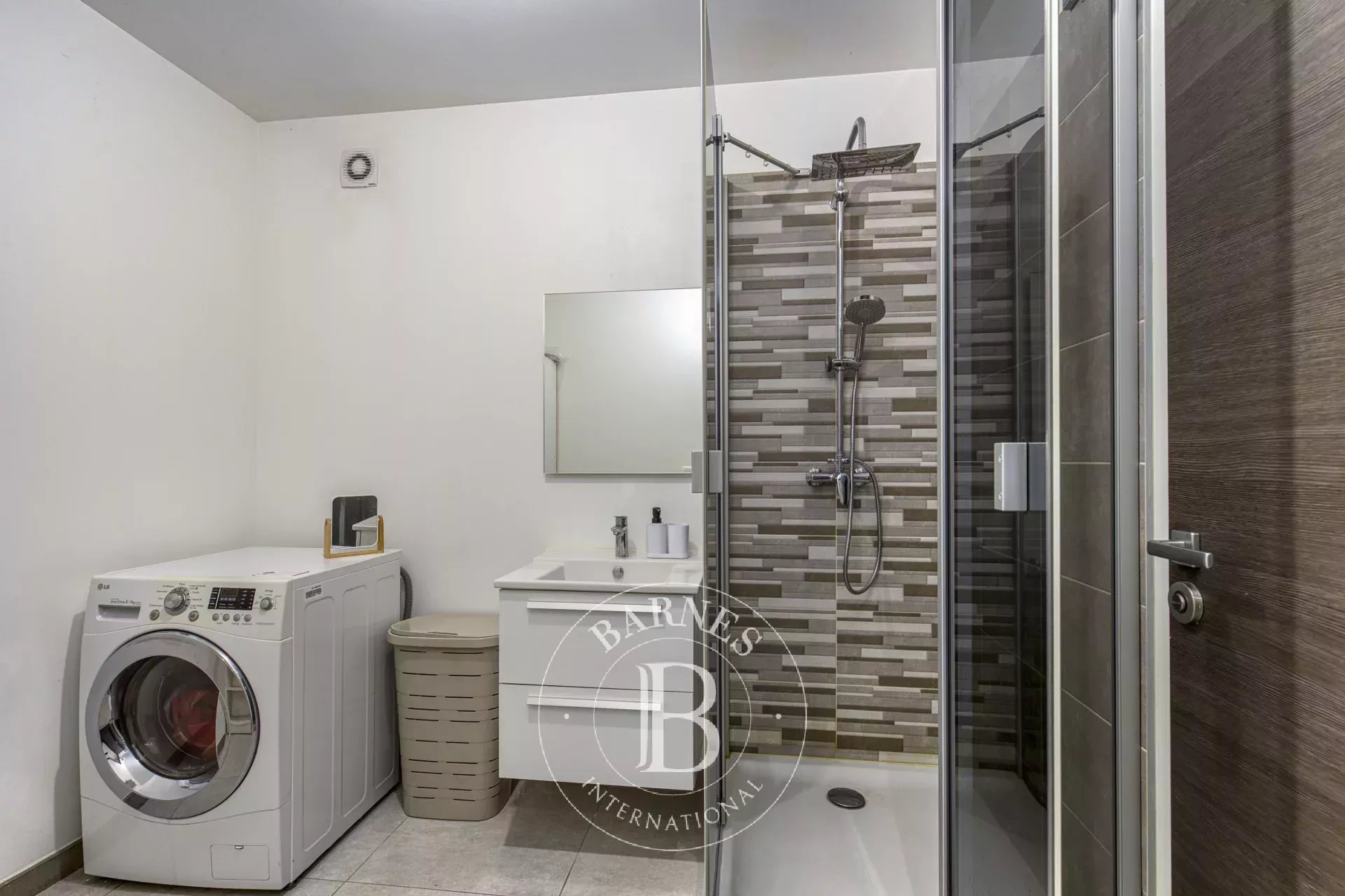 Ev Cranves-Sales - picture 20